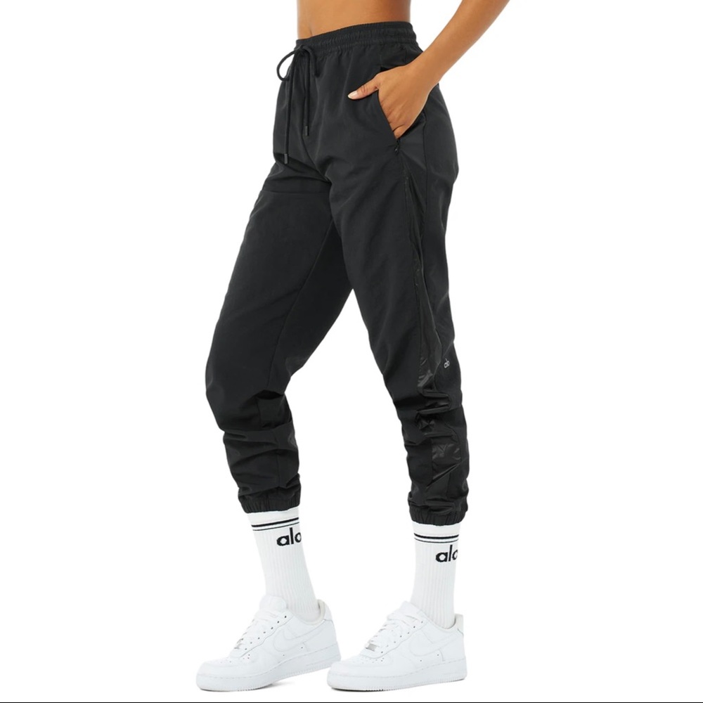 Alo Remix Pant Black Athleisure High Rise Sporty Pockets Shiny Panel Size Small